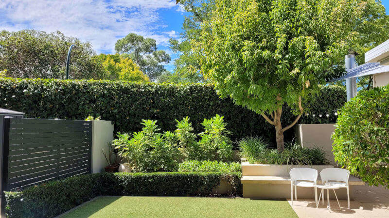 Hire a good low cost gardener in Perth.